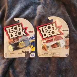 Lot of 2 Tech Deck Blind & |: PlanB Finger Skate Board